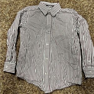 Boys children’s place button down shirt